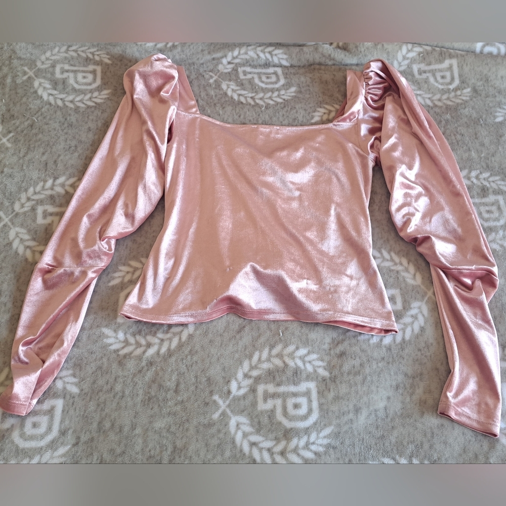 Express Top (S) - Picture 2 of 3